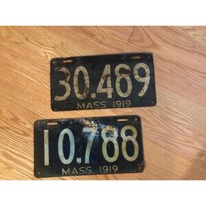 1919 Vintage Massachusetts License Plates 30,489 & 10,788 Collectables